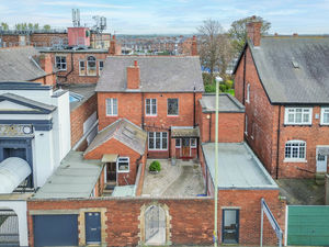 Photo 25- click for photo gallery